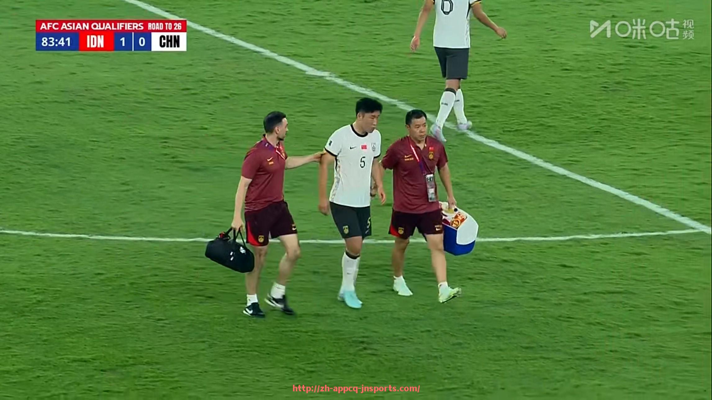 江南体育APP-火箭队与马刺队精彩篮球对决录像集锦