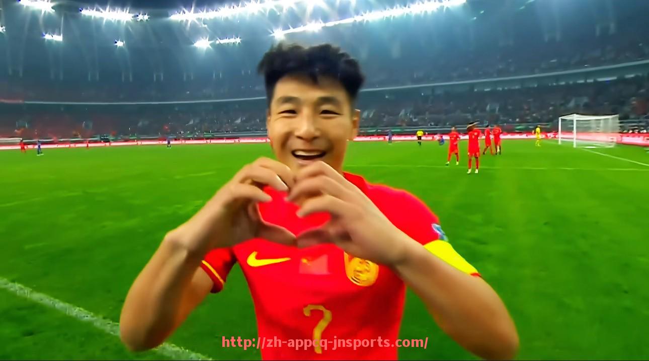 江南体育APP-世俱杯比赛中球员罚球技巧与命中率统计及实战心理表现探讨